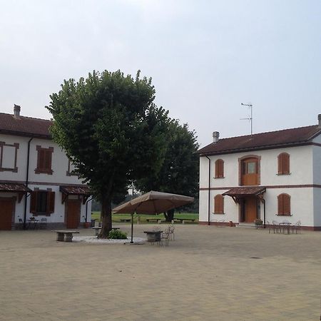 Bed And Breakfast Azienda Agricola Cascina Salazzara 马真塔 外观 照片
