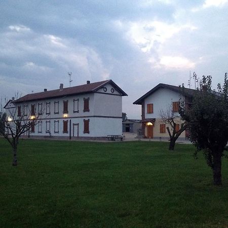 Bed And Breakfast Azienda Agricola Cascina Salazzara 马真塔 外观 照片