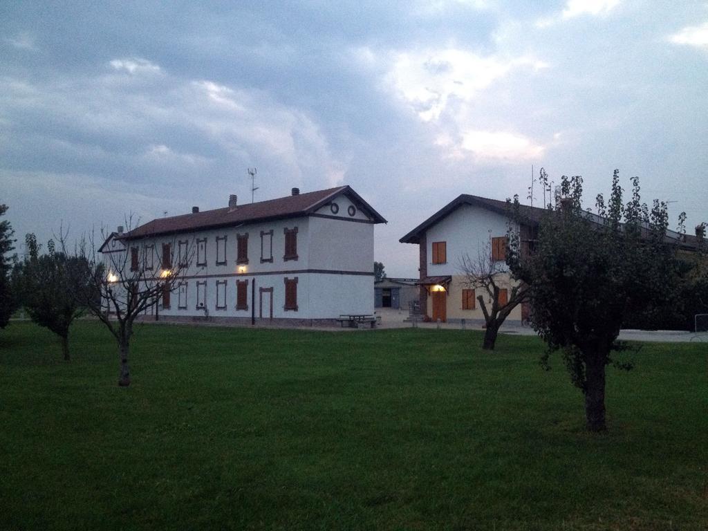 Bed And Breakfast Azienda Agricola Cascina Salazzara 马真塔 外观 照片