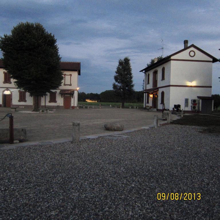 Bed And Breakfast Azienda Agricola Cascina Salazzara 马真塔 外观 照片